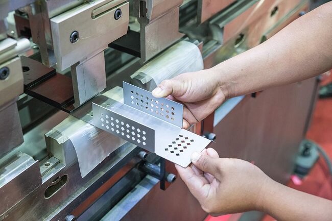 Các loại vật liệu gia công kim loại tấm