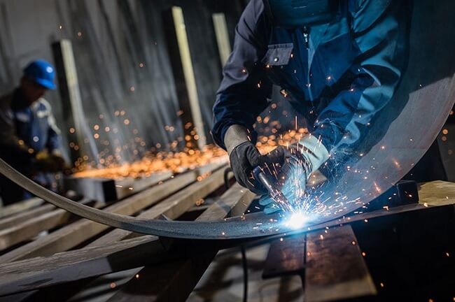 Quy trình hàn trong chế tạo kim loại tấm