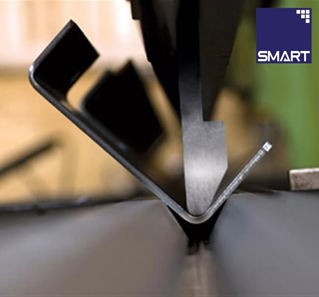 Chấn bẻ kim loại tấm là gì? Chấn bẻ kim loại tấm bằng máy chấn CNC 