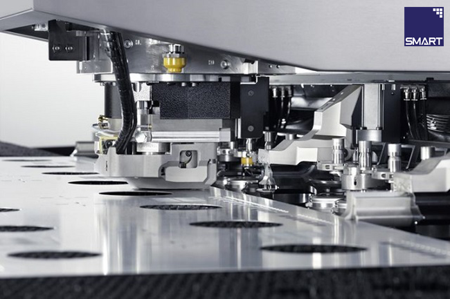 Lợi thế của công nghệ đột lỗ kim loại tấm CNC 